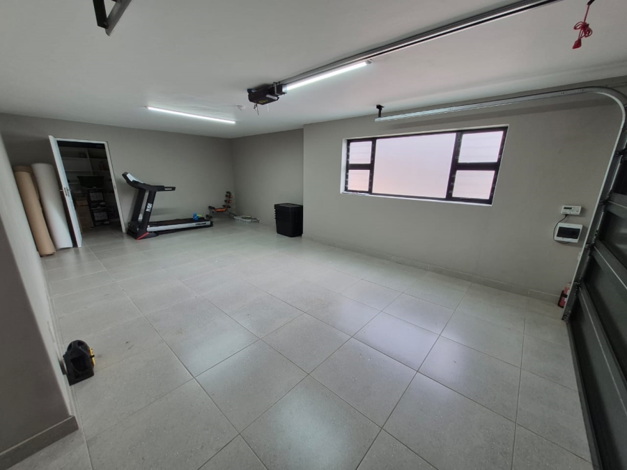4 Bedroom Property for Sale in Monte Christo Western Cape